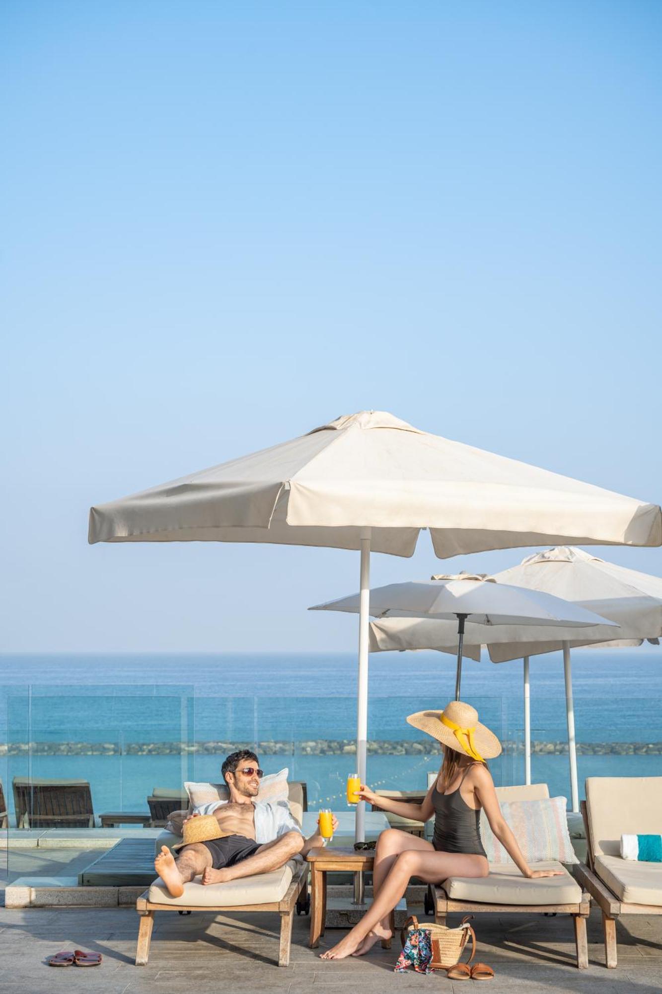Royal Beach Hotel Tel Aviv By Isrotel Exclusive Ngoại thất bức ảnh Beach umbrella