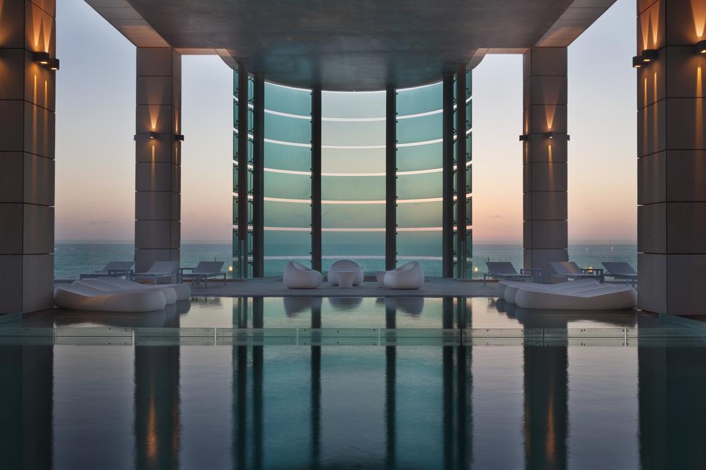 Royal Beach Hotel Tel Aviv By Isrotel Exclusive Ngoại thất bức ảnh The Sky Pool
