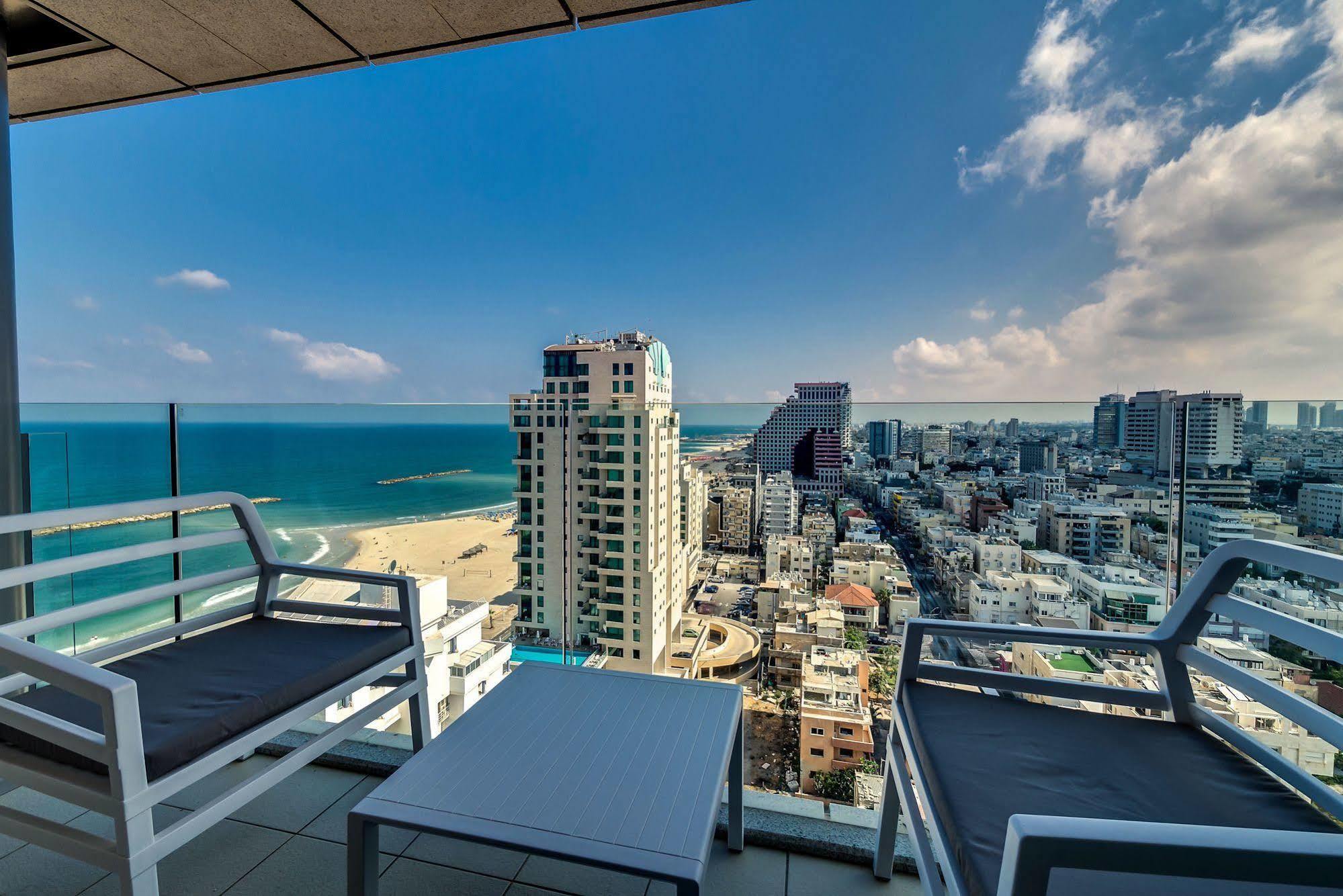 Royal Beach Hotel Tel Aviv By Isrotel Exclusive Ngoại thất bức ảnh View from the rooftop