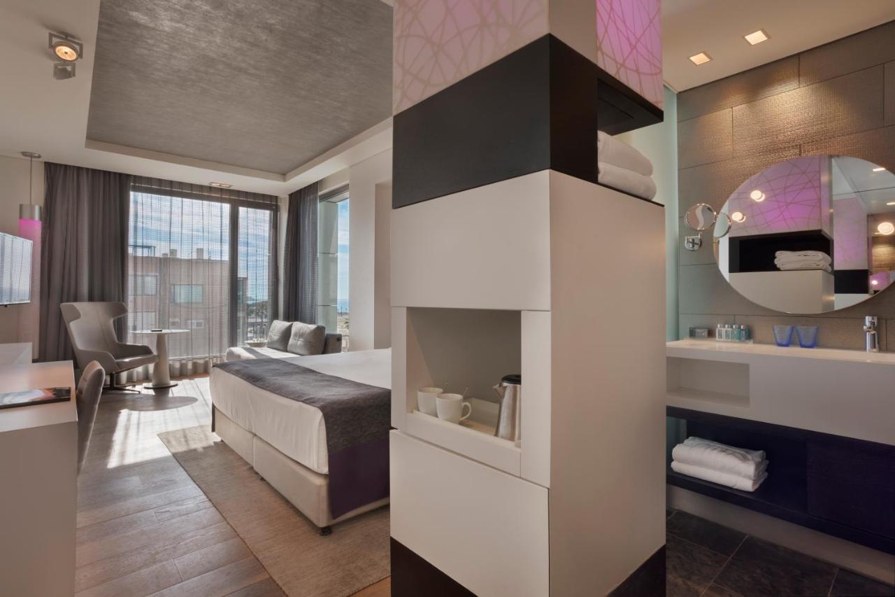 Royal Beach Hotel Tel Aviv By Isrotel Exclusive Ngoại thất bức ảnh A room at the Mandarin Oriental Munich