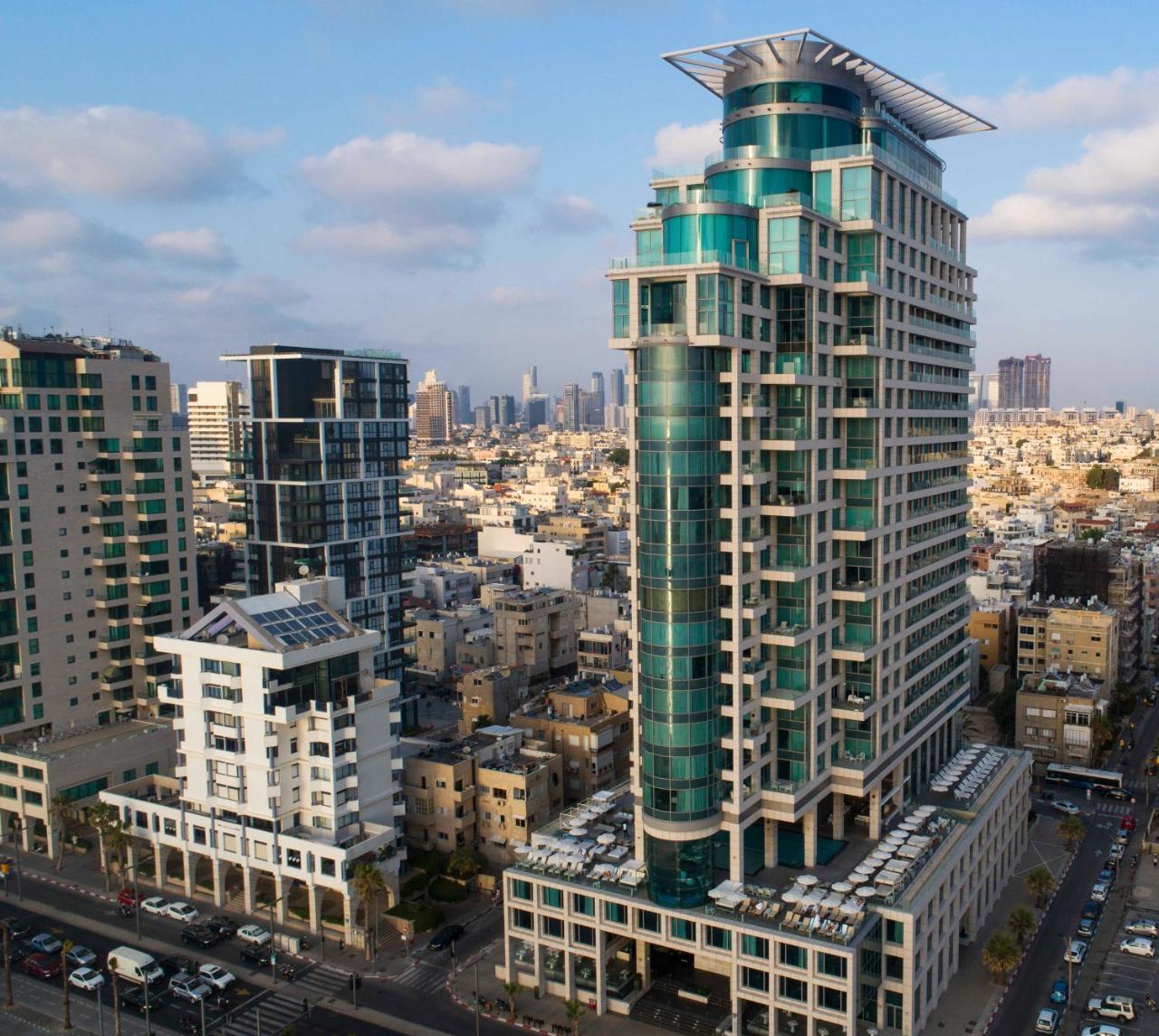 Royal Beach Hotel Tel Aviv By Isrotel Exclusive Ngoại thất bức ảnh Residential buildings in Ramat Gan