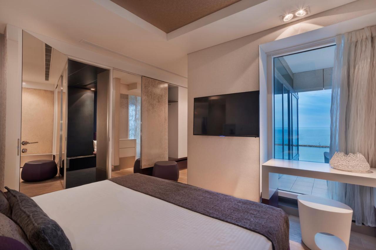Royal Beach Hotel Tel Aviv By Isrotel Exclusive Ngoại thất bức ảnh A room at the hotel
